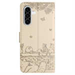 Кожен калъф тип портмоне с котки за Samsung Galaxy A36 5G - бежов - 3 Кожен калъф тип портмоне с котки за Samsung Galaxy A36 5G - бежов - 3